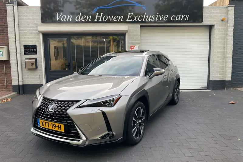 Lexus UX (2019)