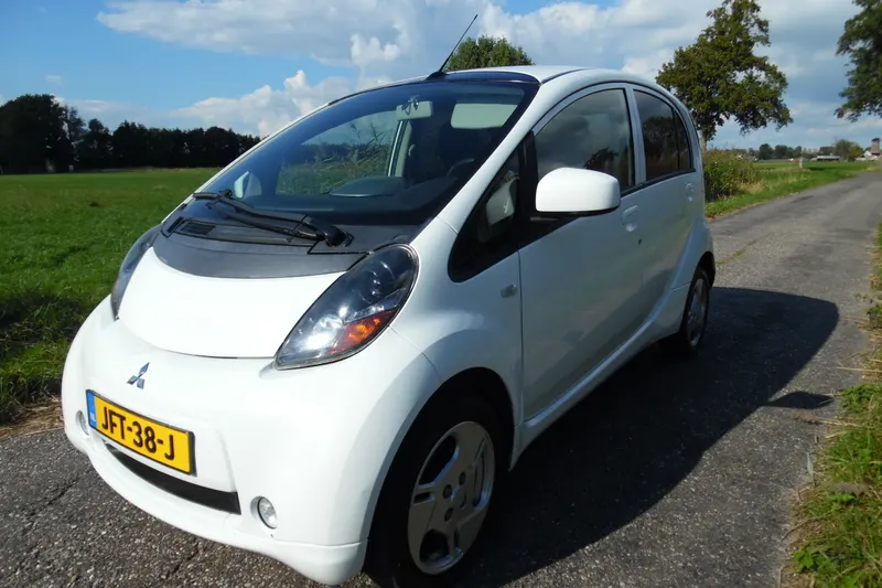 Mitsubishi i-MiEV (2011)