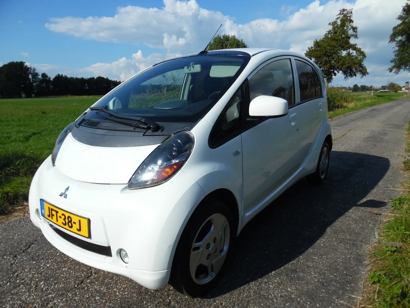 Mitsubishi i-MiEV (2011) — foto 1