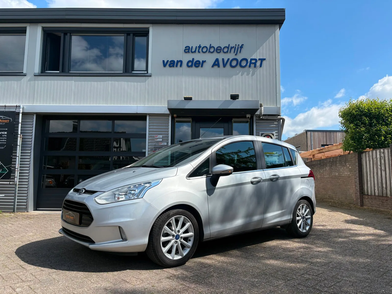 Ford B-Max (2015) — foto 1