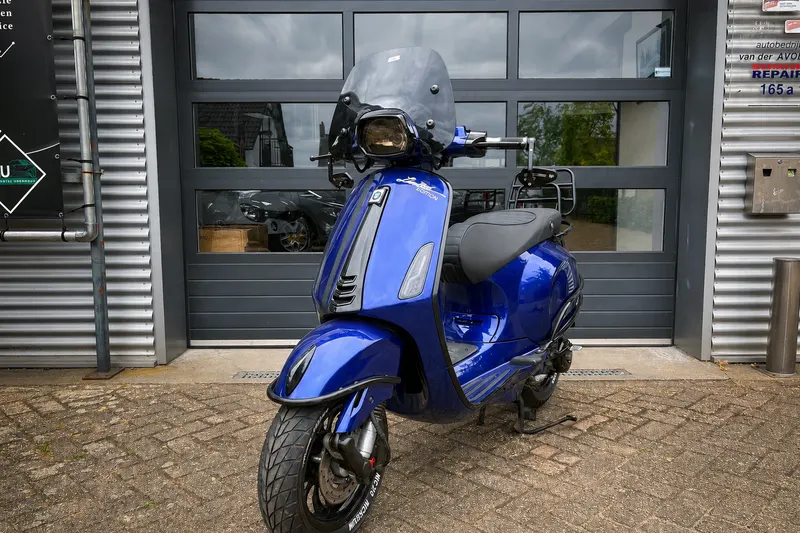 Piaggio Sprint Snorscooter 4T BMW Look (2017)