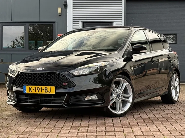 Ford Focus (2015) — foto 1