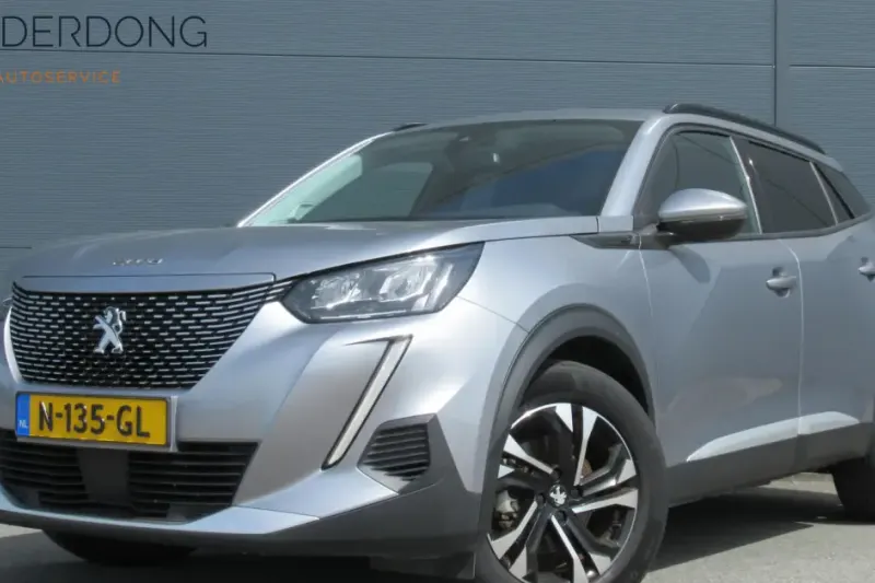 Peugeot e-2008 (2021)