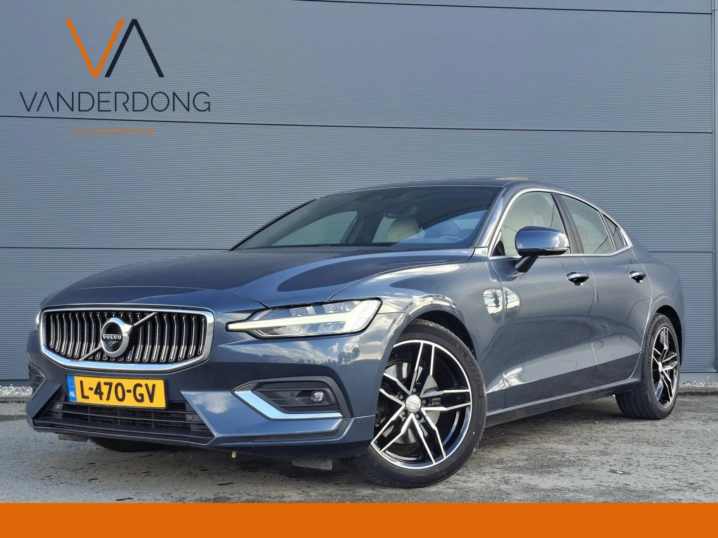Volvo S60 (2021) — foto 1