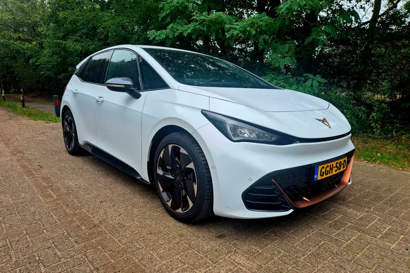 CUPRA Born (2024)