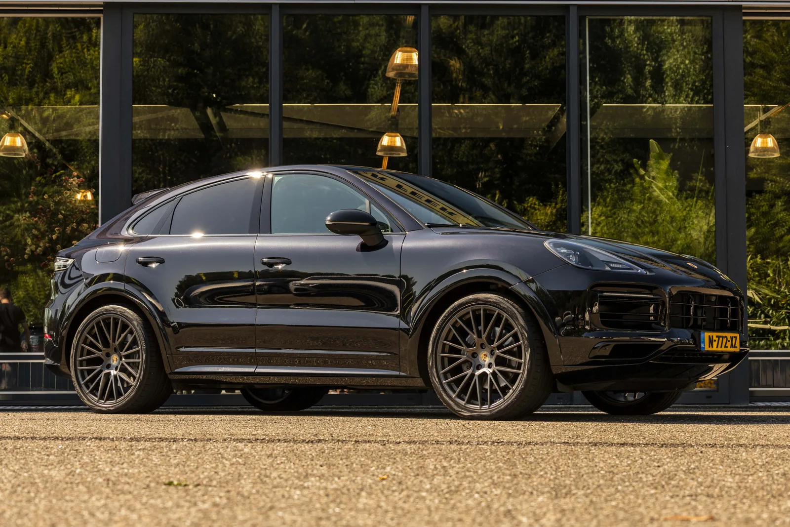 Porsche Cayenne (2022) — foto 1