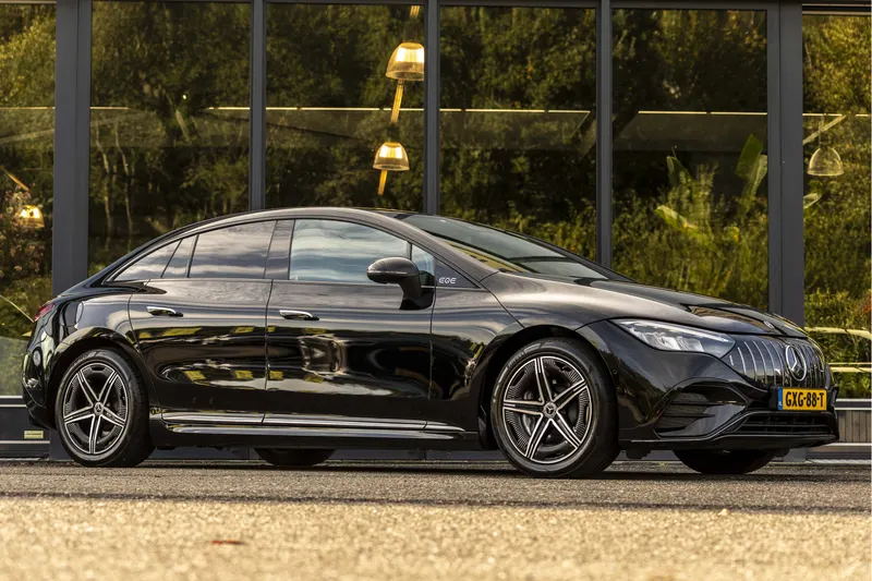 Mercedes-Benz EQE (2023)