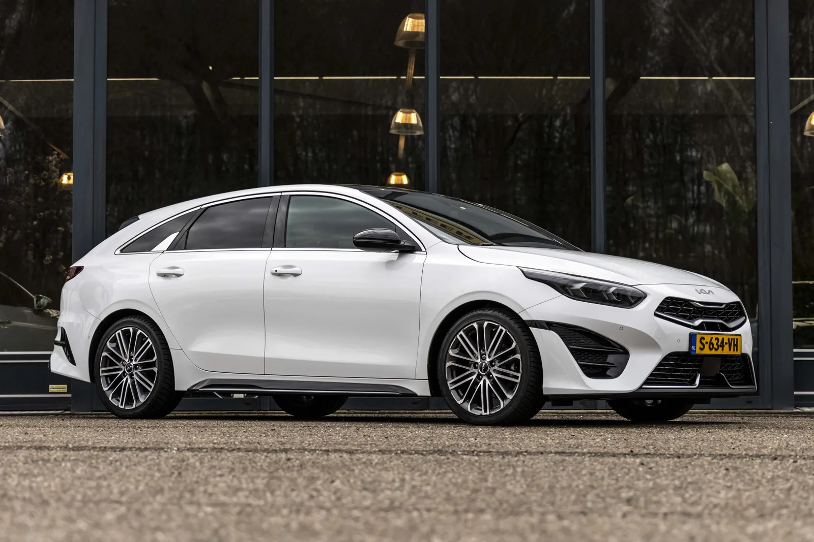 Kia Proceed (2023) — foto 1