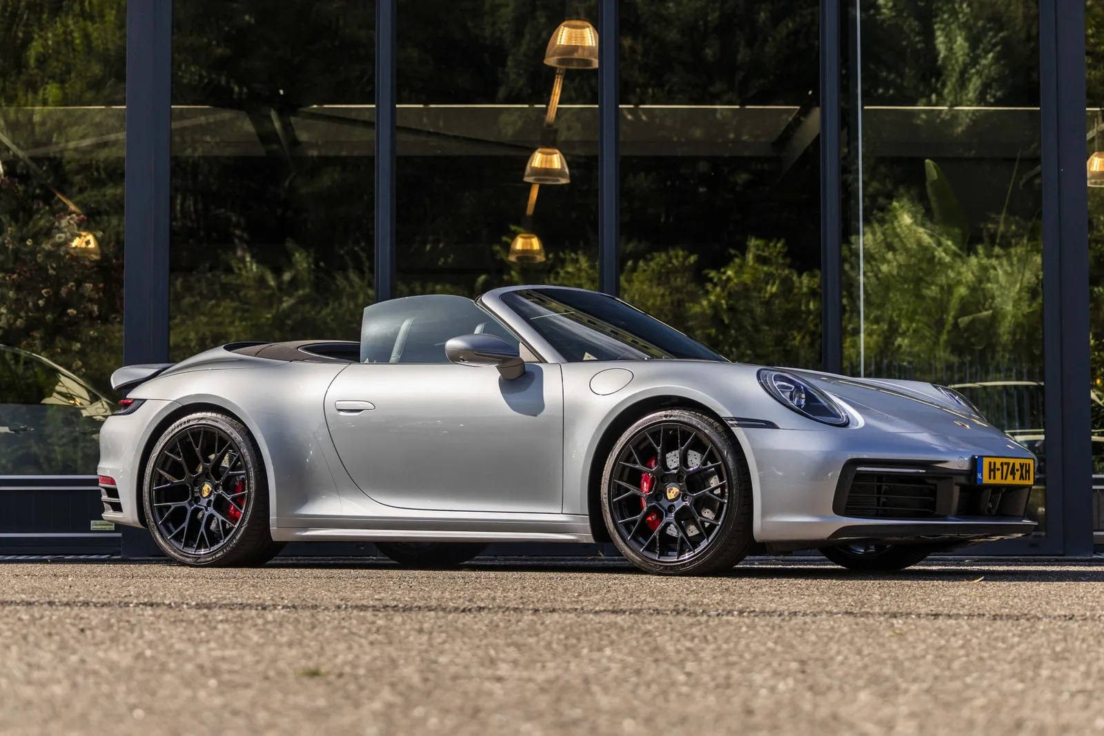 Porsche 911 (2020) — foto 1