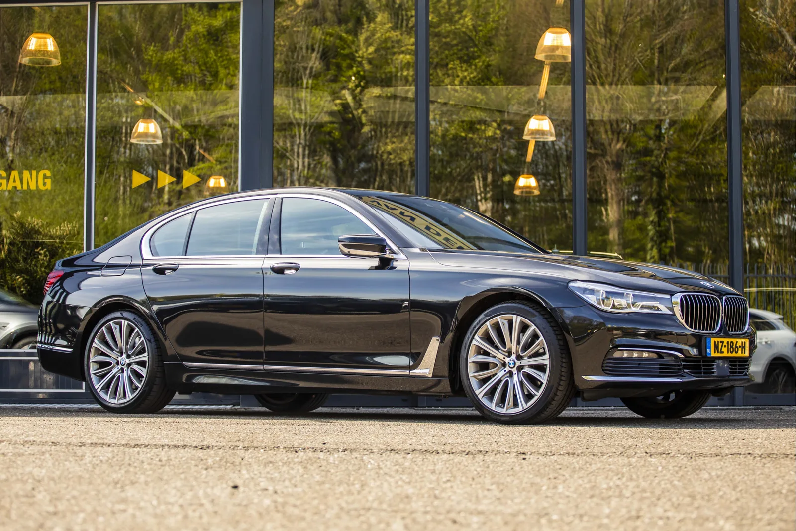 BMW 7-Serie (2016) — foto 1