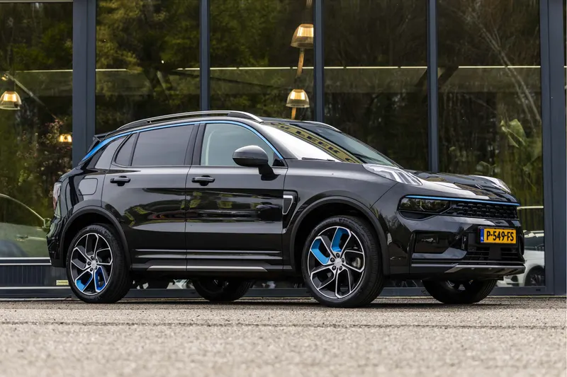 Lynk & Co 01 (2022)