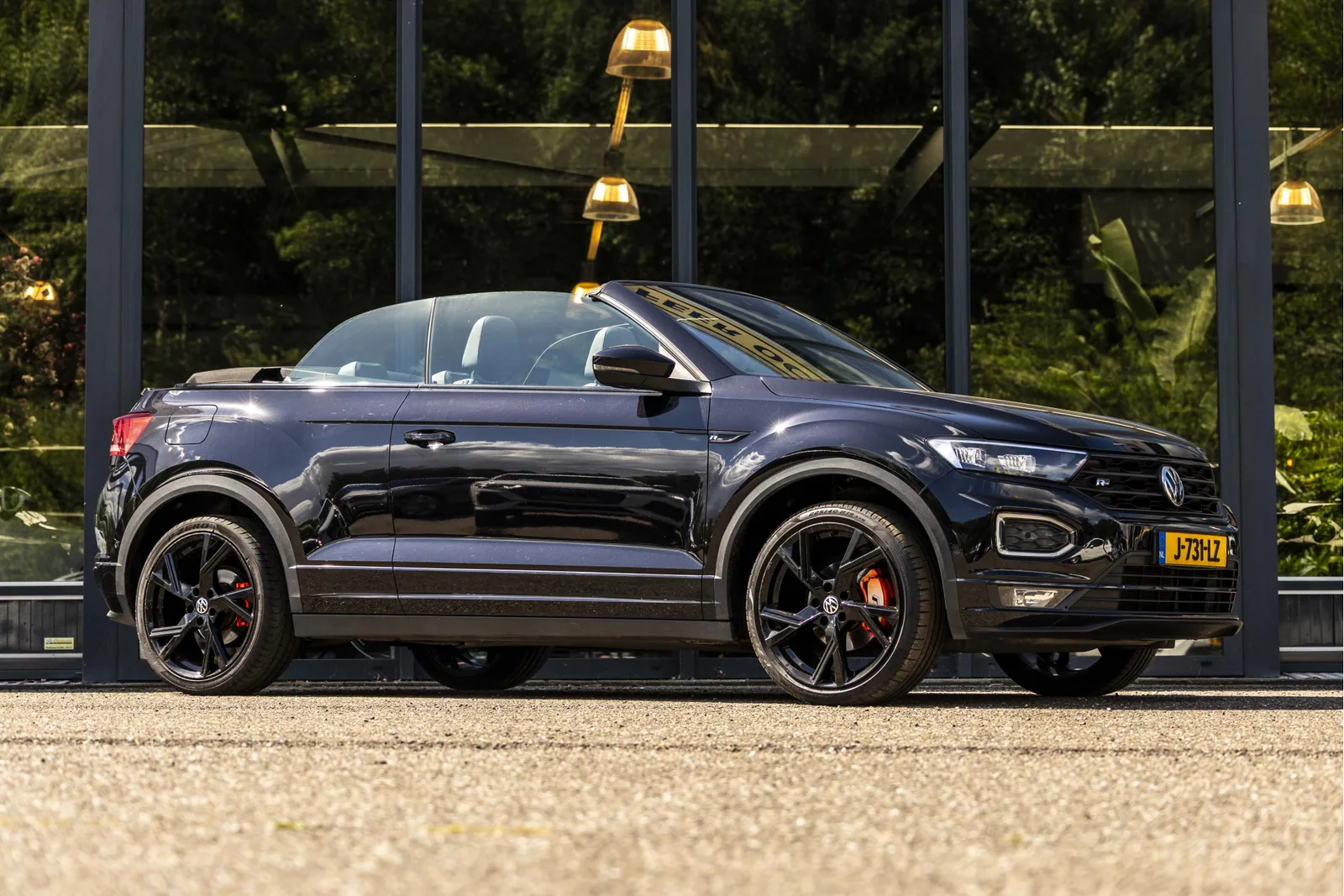 Volkswagen T-Roc (2020) — foto 1