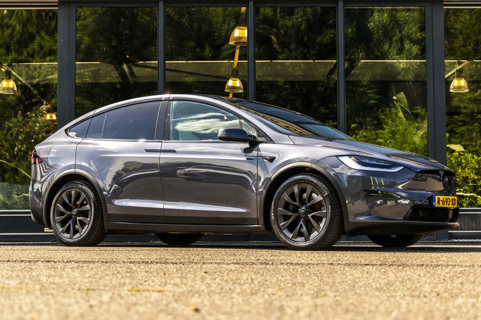 Tesla Model X (2022) — foto 1