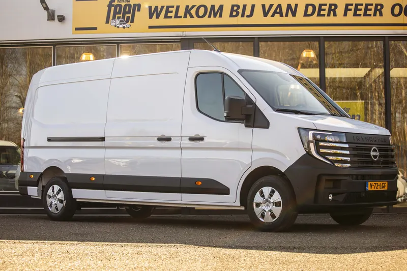 Nissan Interstar (2024)