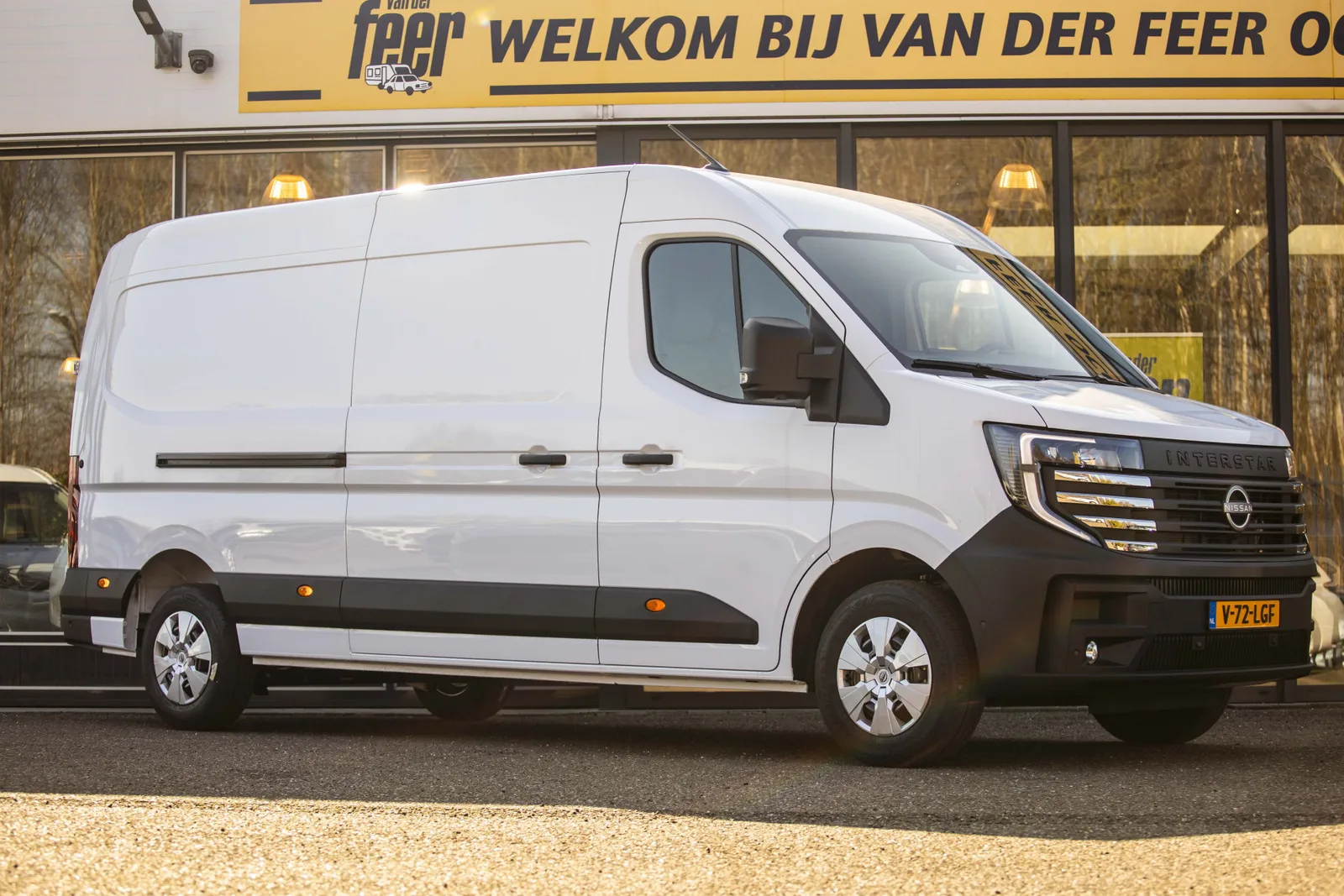 Nissan Interstar (2024) — foto 1