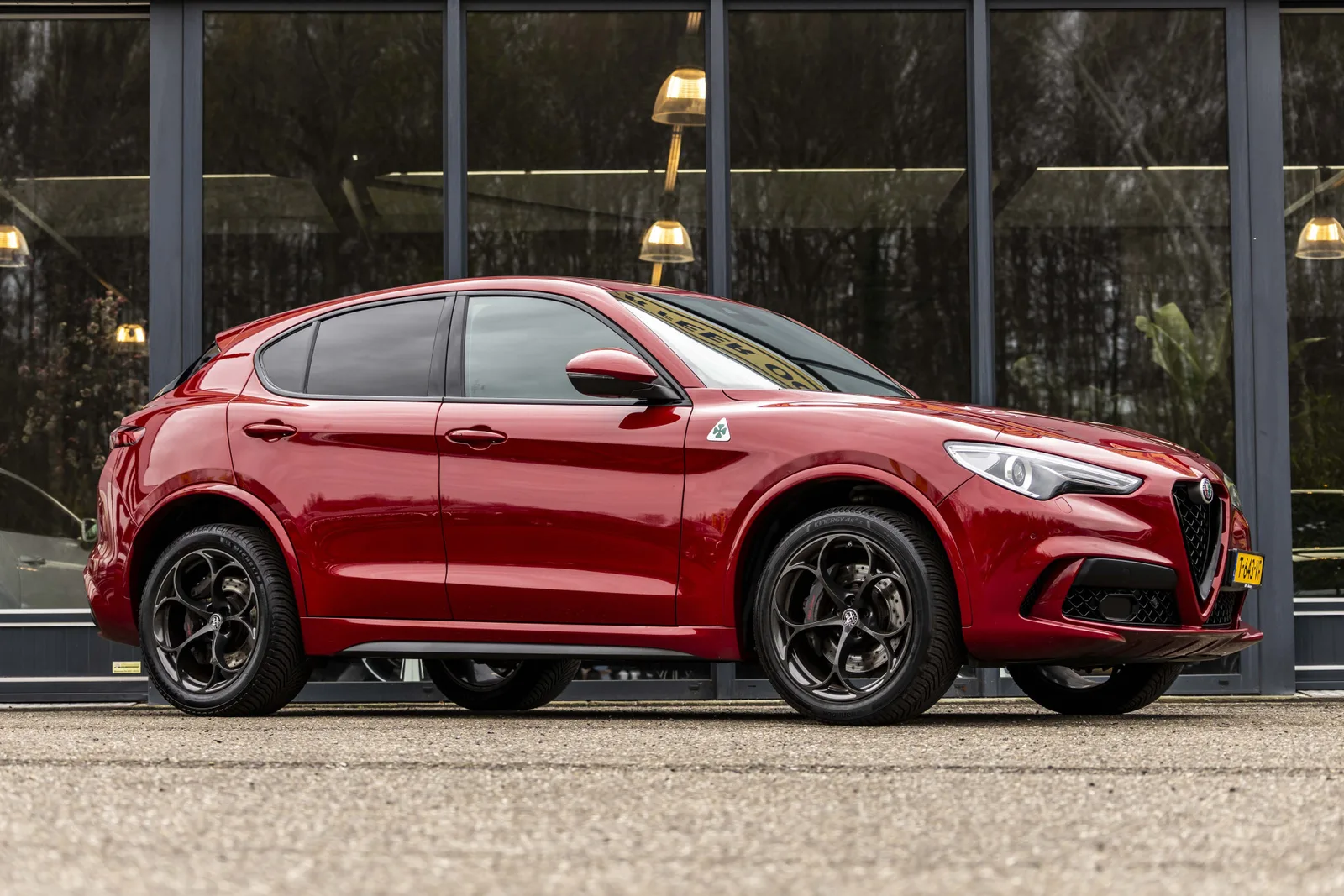 Alfa Romeo Stelvio (2019) — foto 1
