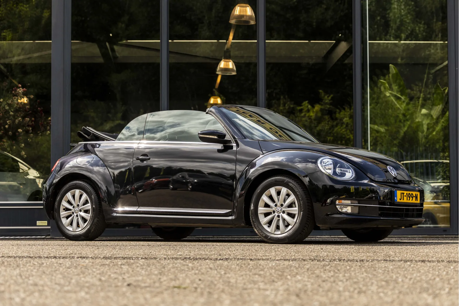 Volkswagen Beetle (2016) — foto 1