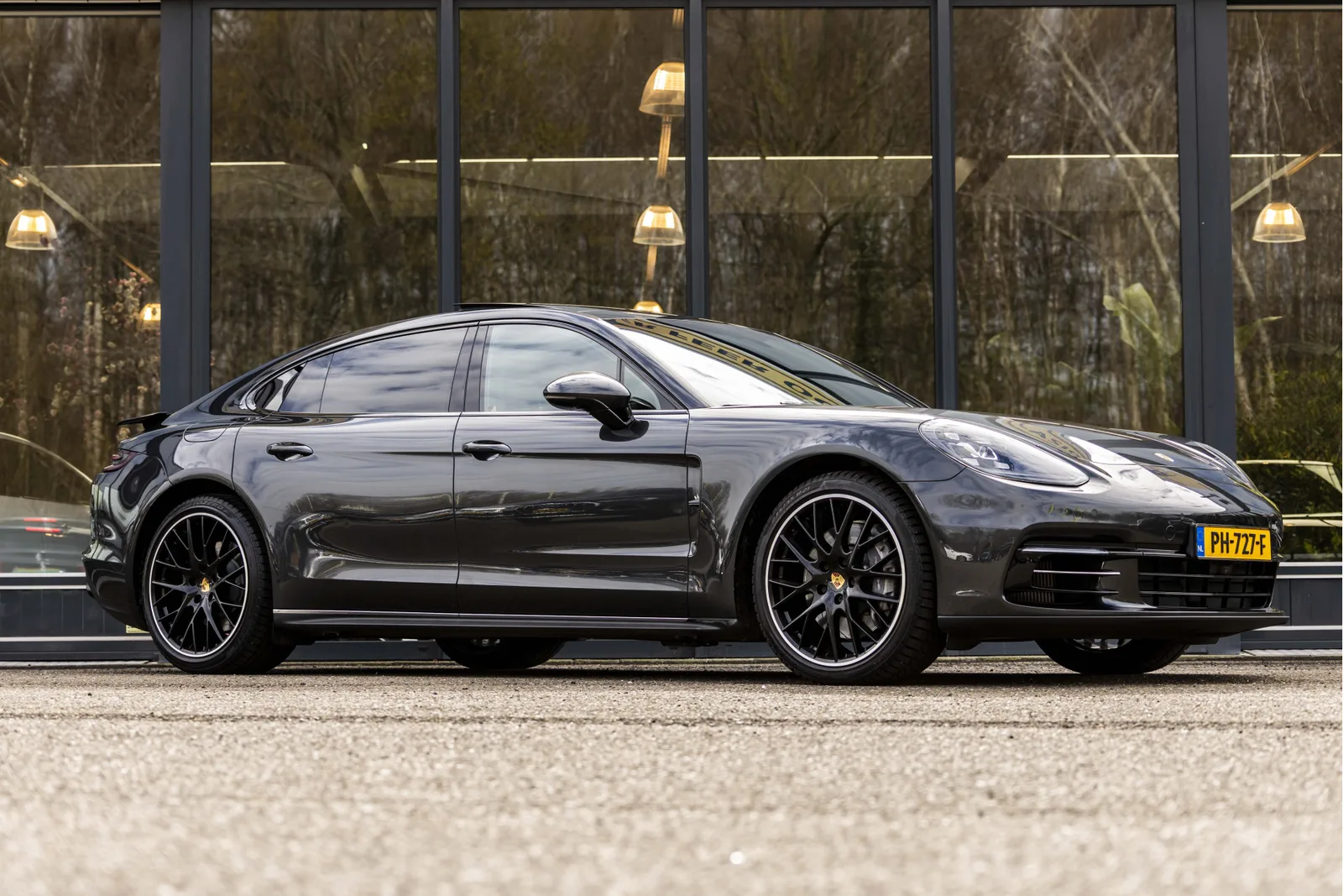 Porsche Panamera (2017) — foto 1
