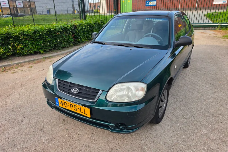 Hyundai Accent (2004)