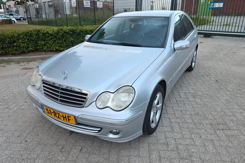 Mercedes-Benz C-Klasse (2005)