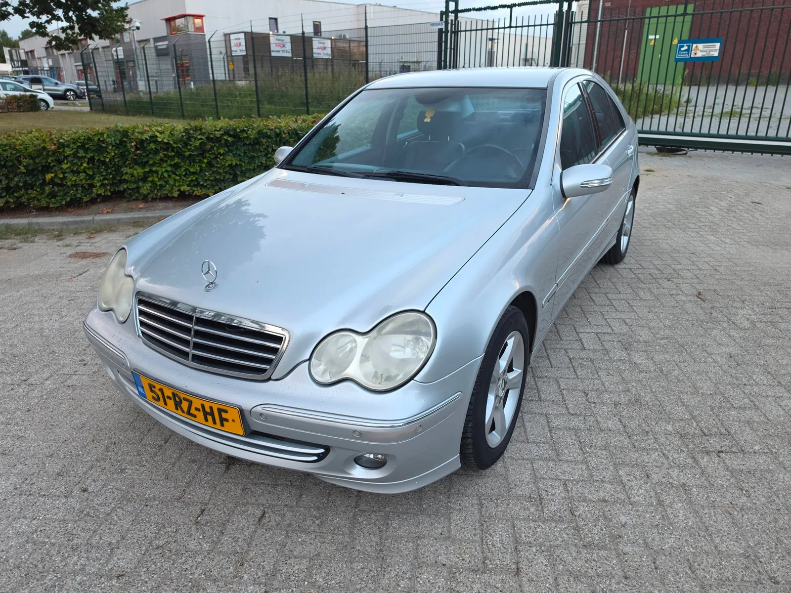 Mercedes-Benz C-Klasse (2005) — foto 1
