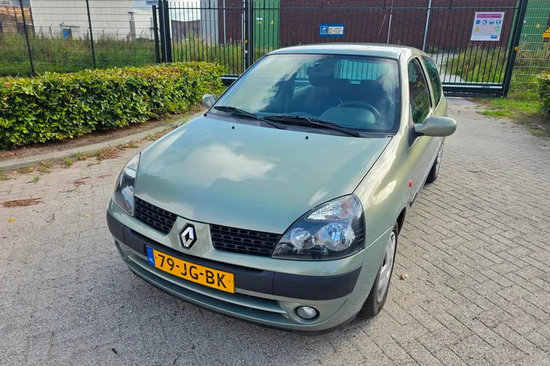 Renault Clio (2002)