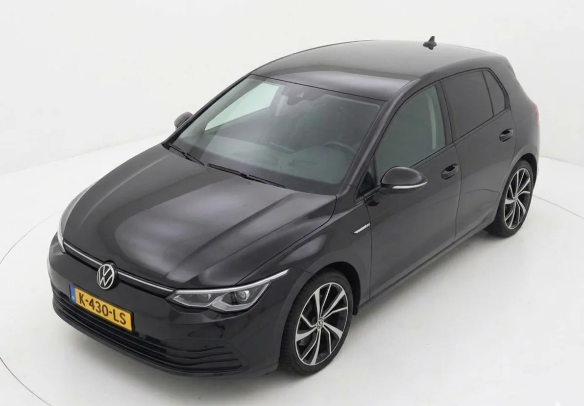 Volkswagen Golf (2021) — foto 1