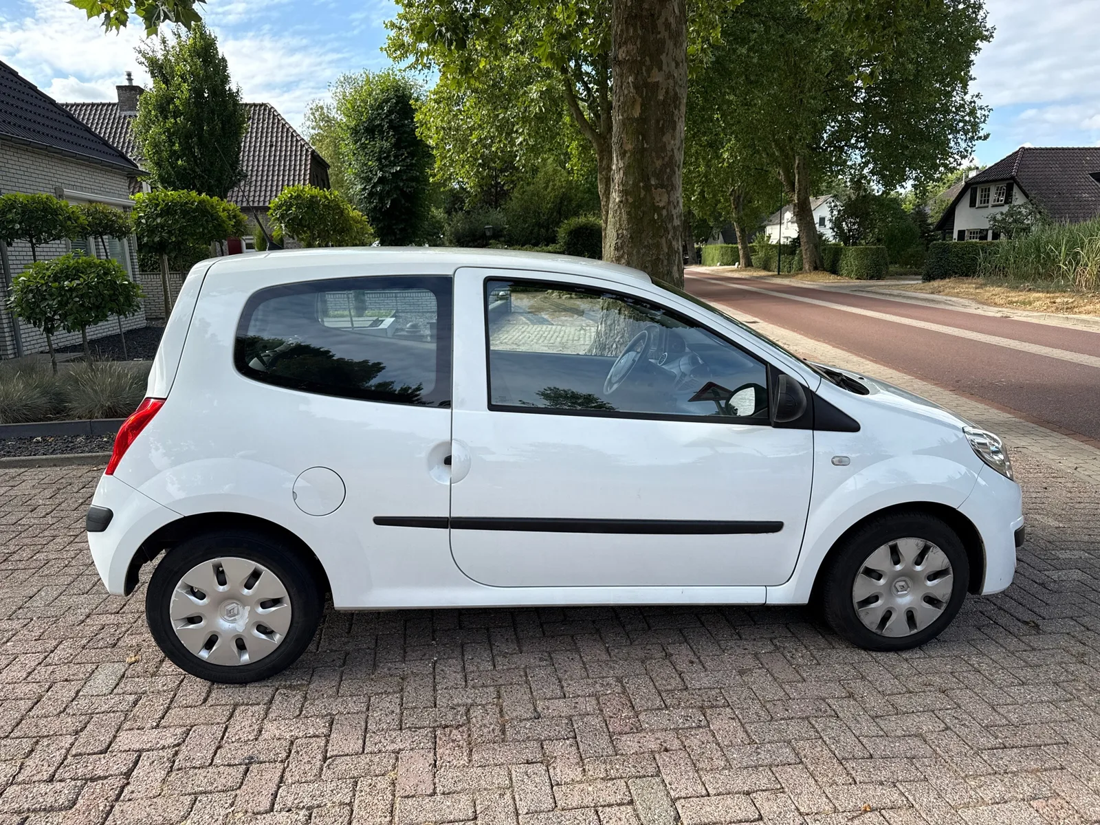 Renault Twingo (2010) — foto 1
