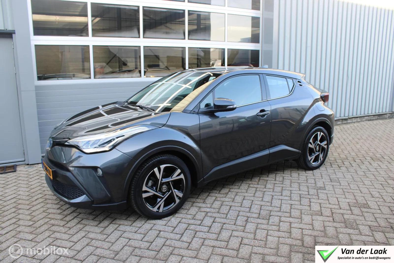Toyota C-HR (2023) — foto 1