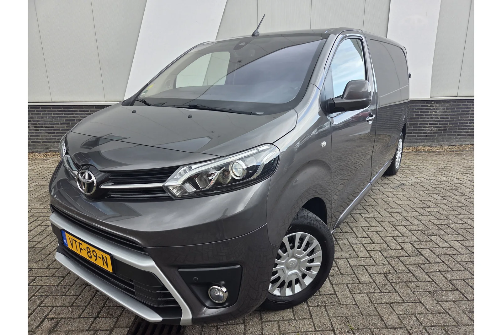 Toyota Proace (2023) — foto 1