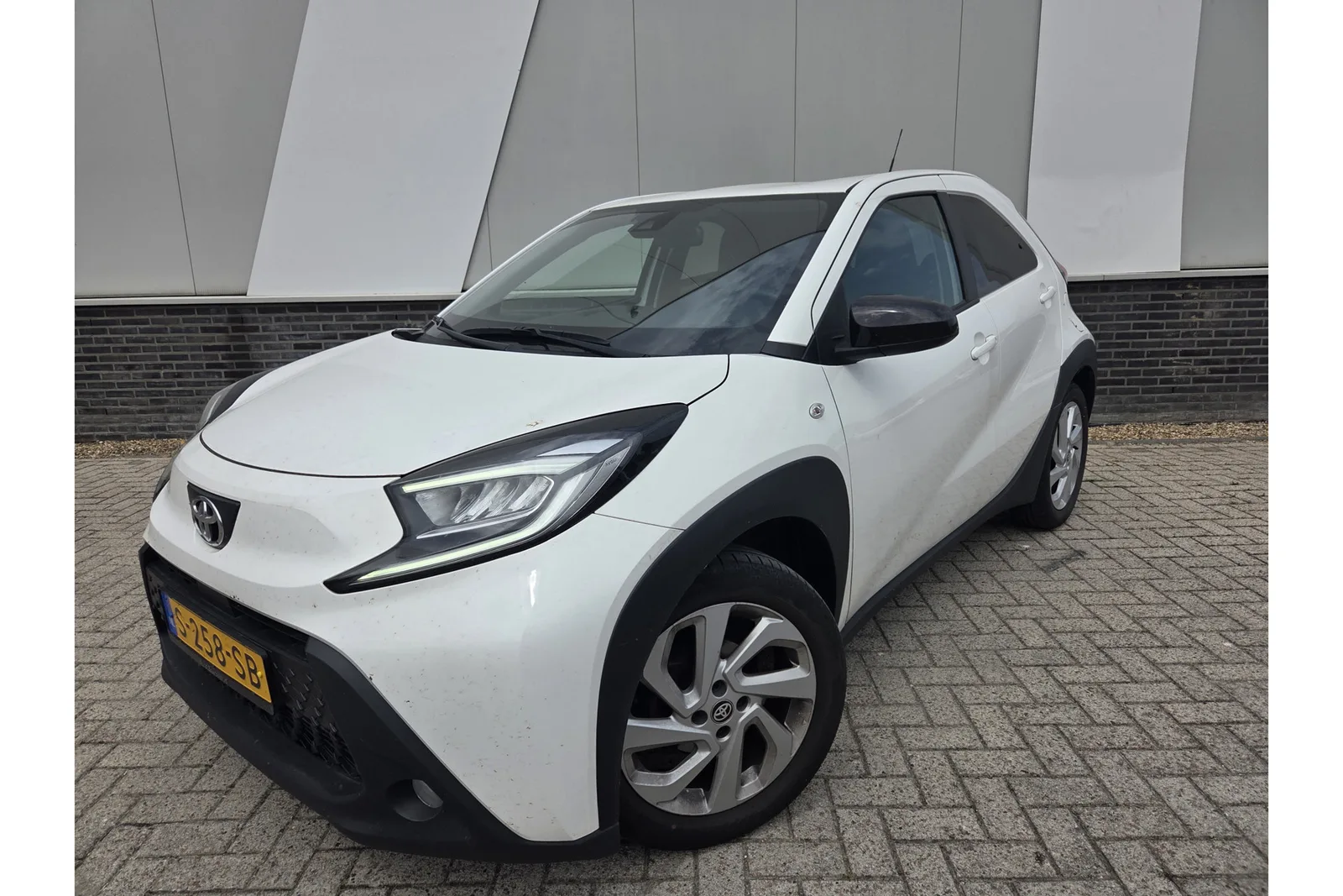 Toyota Aygo X (2023) — foto 1