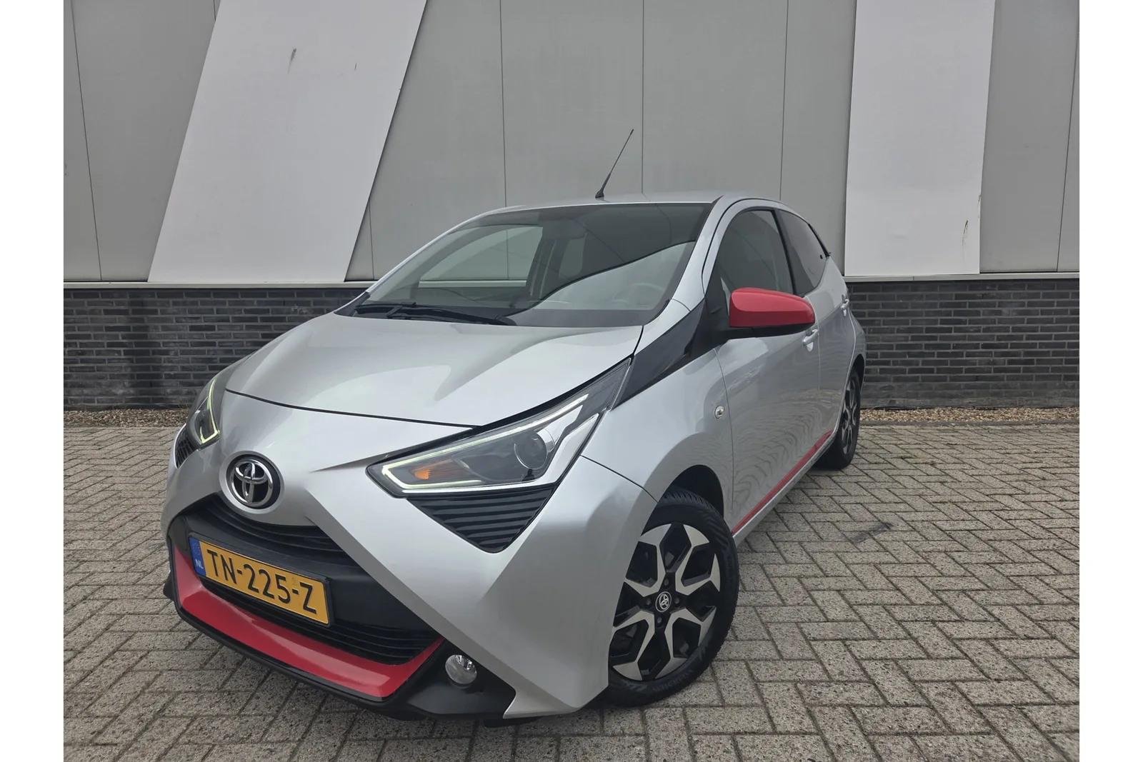 Toyota Aygo (2018) — foto 1