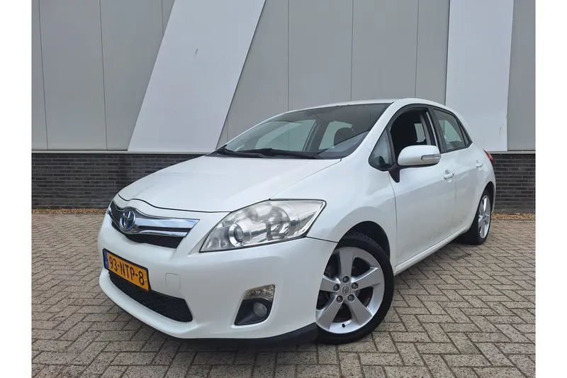 Toyota Auris (2010)