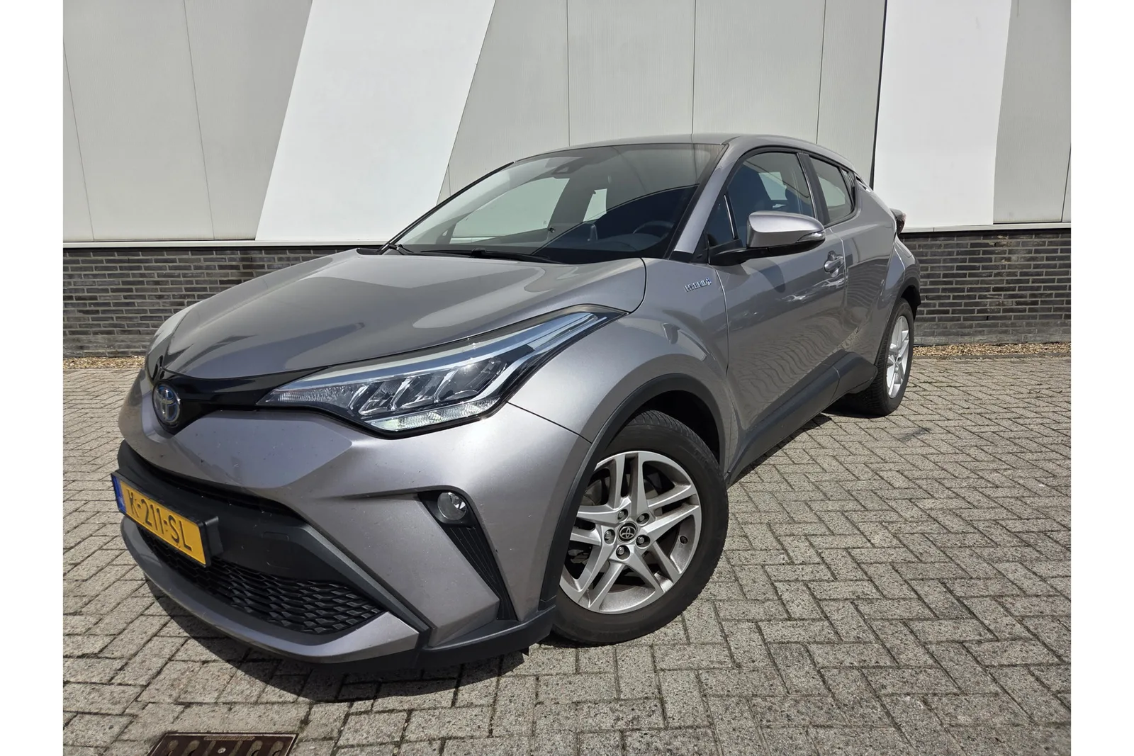 Toyota C-HR (2020) — foto 1