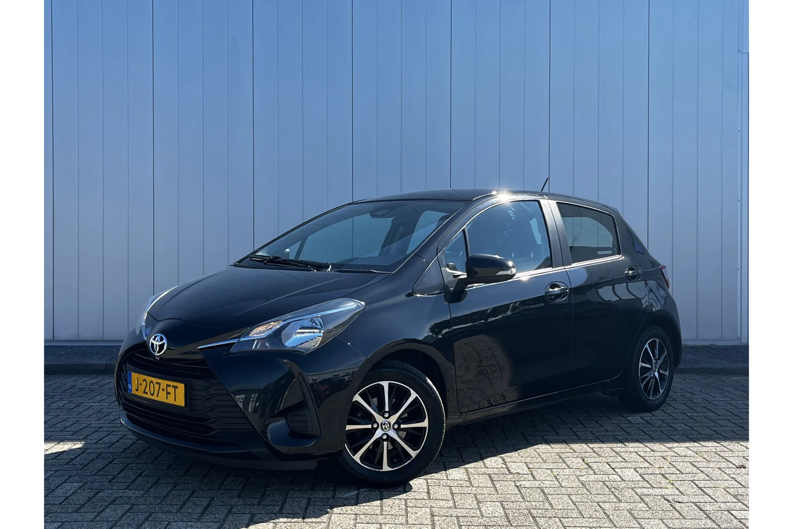 Toyota Yaris (2020) — foto 1