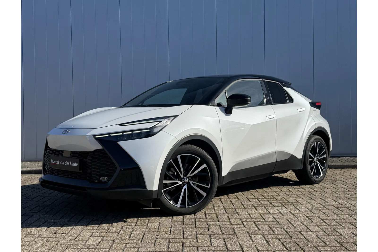 Toyota C-HR (2025) — foto 1
