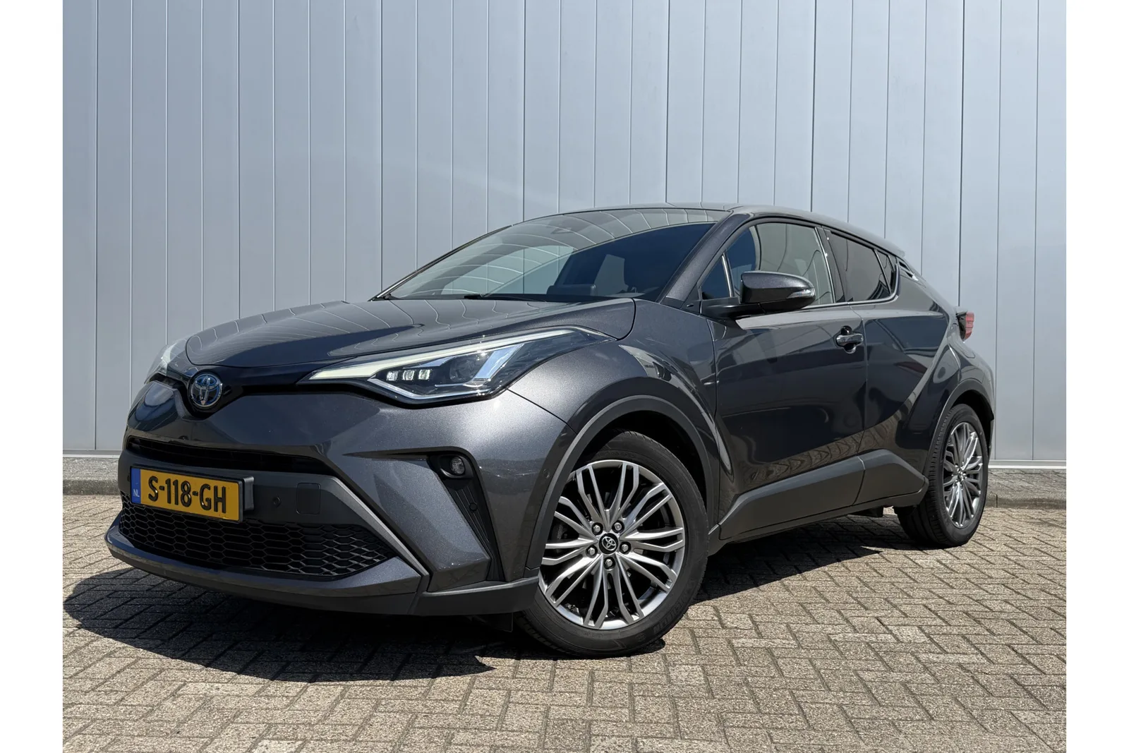 Toyota C-HR (2022) — foto 1