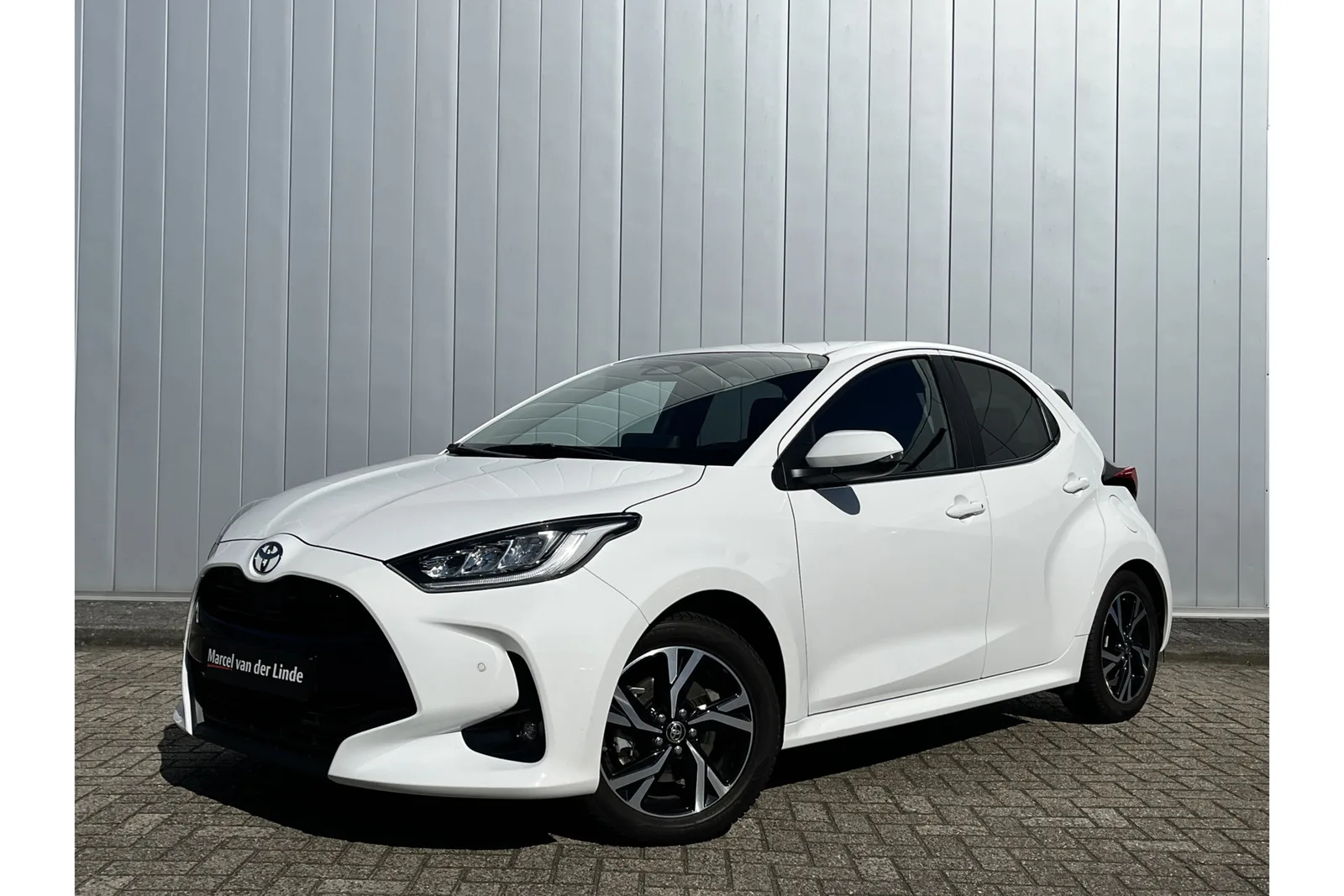 Toyota Yaris (2025) — foto 1