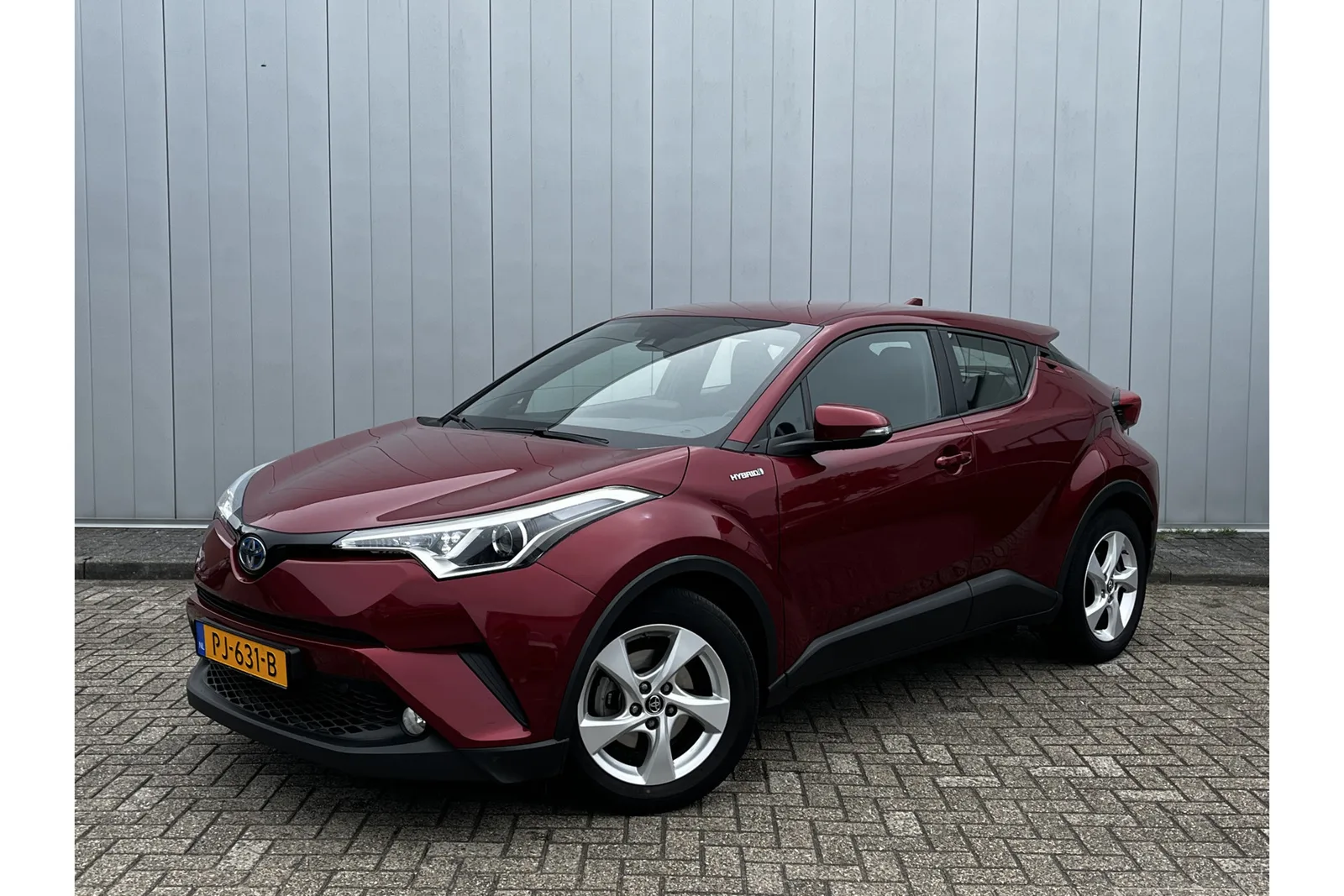 Toyota C-HR (2017) — foto 1