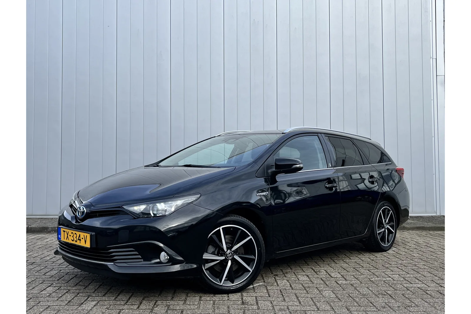 Toyota Auris (2018) — foto 1