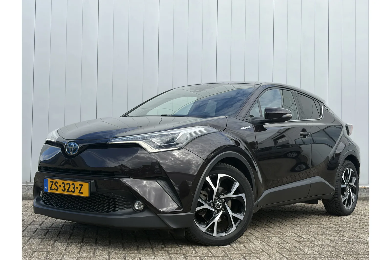 Toyota C-HR (2019) — foto 1