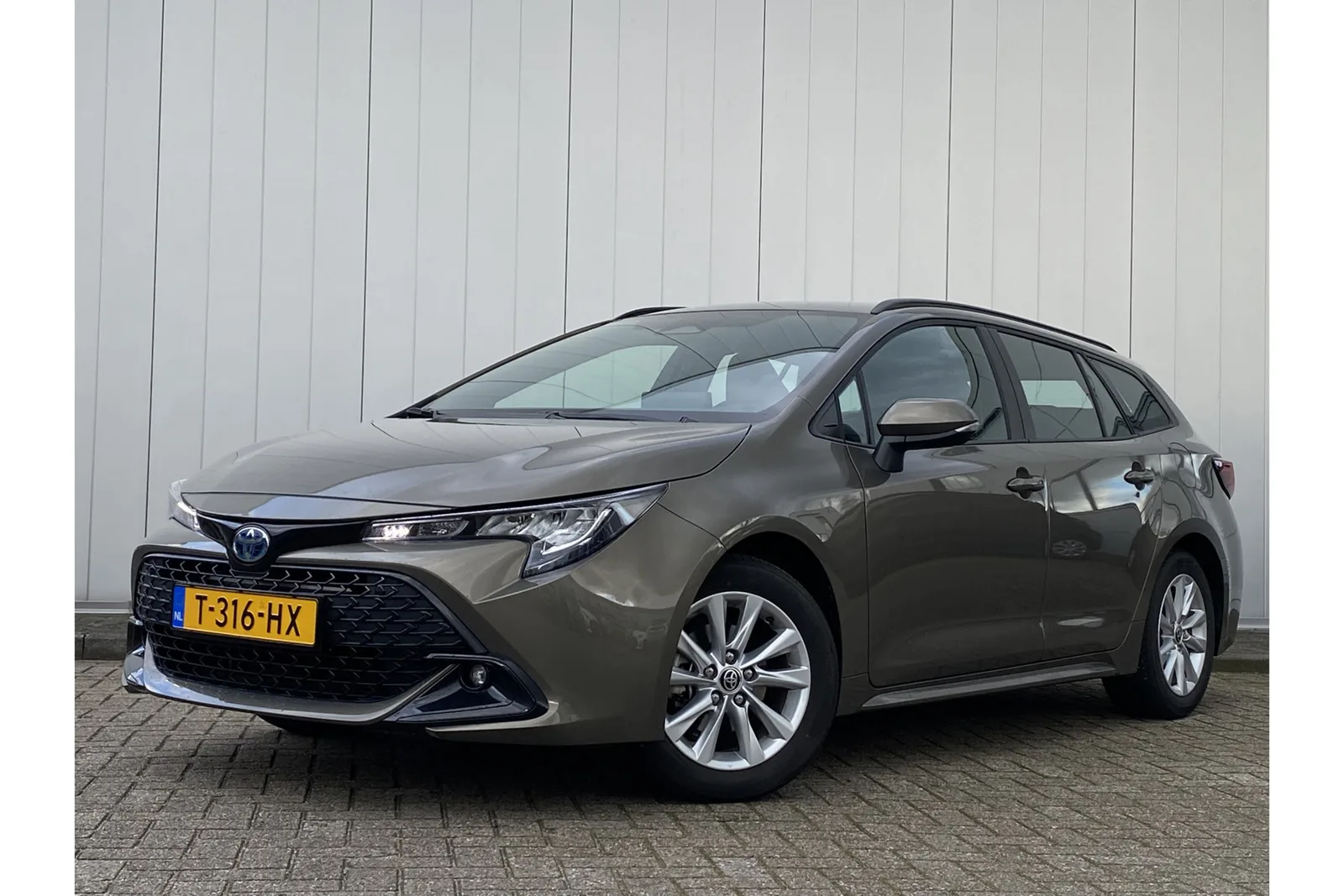 Toyota Corolla (2023) — foto 1