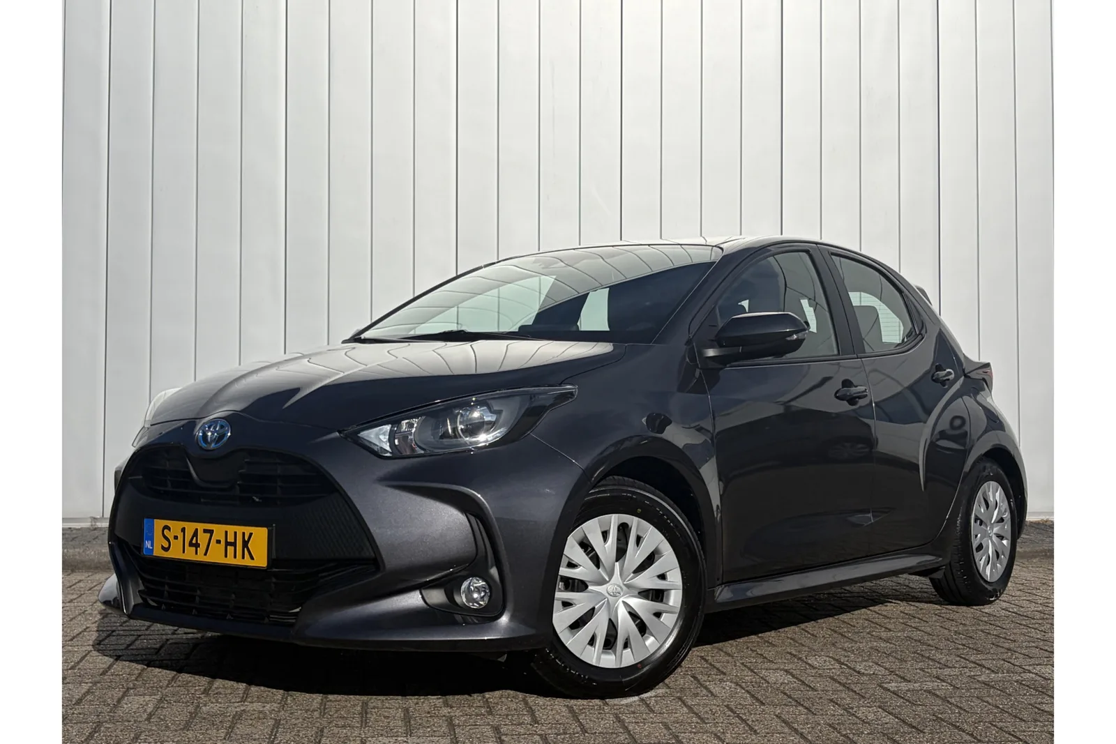 Toyota Yaris (2022) — foto 1