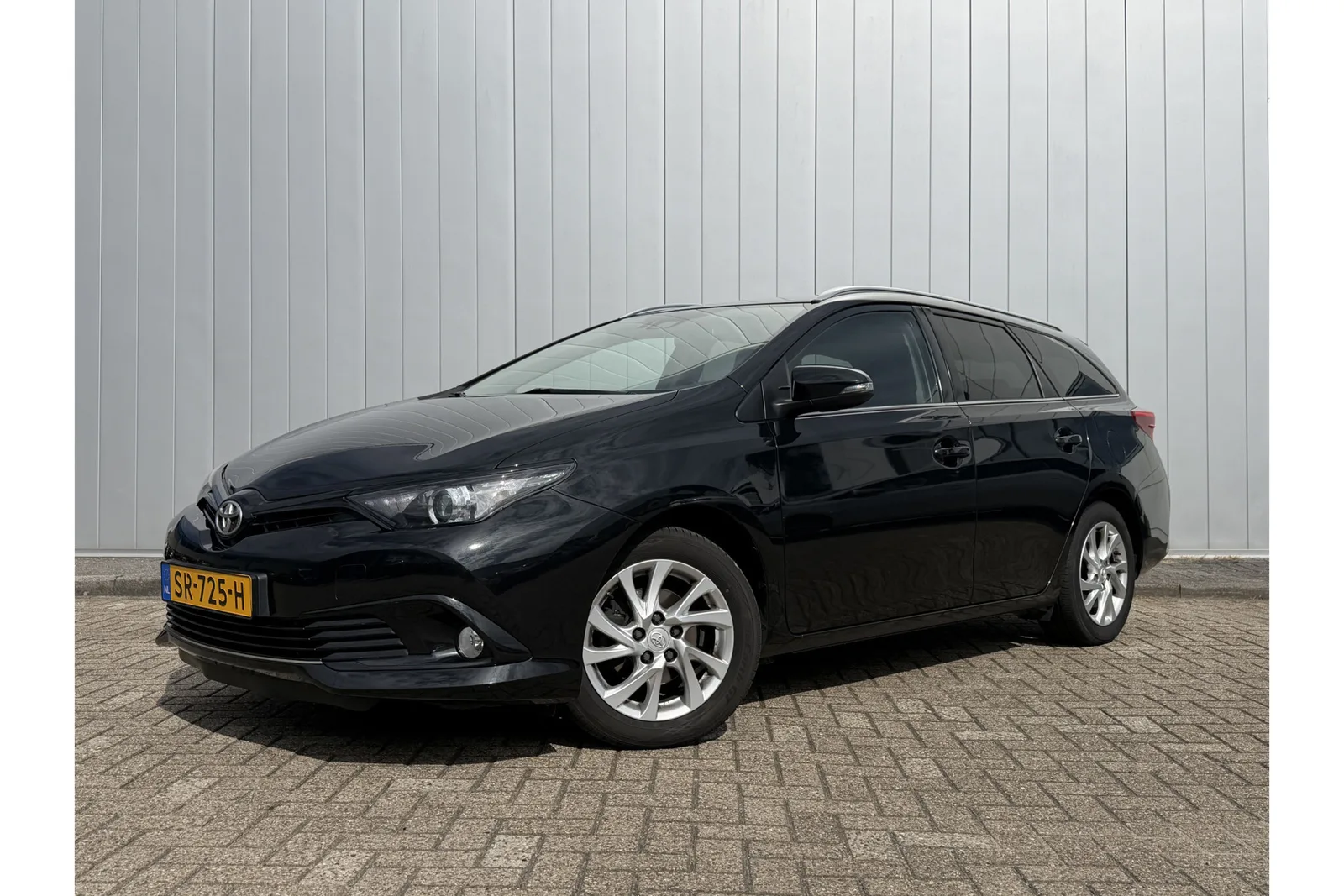 Toyota Auris (2018) — foto 1