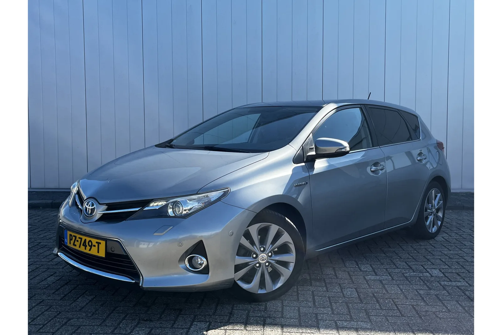 Toyota Auris (2013) — foto 1