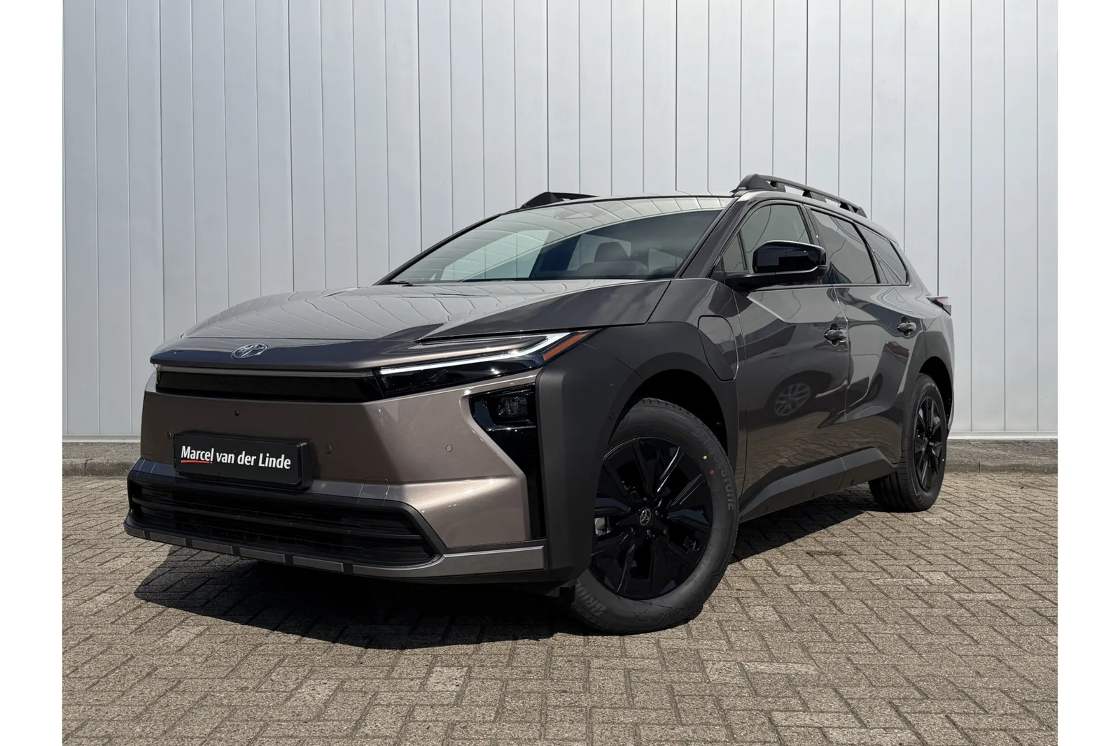 Toyota bZ4X (2026) — foto 1