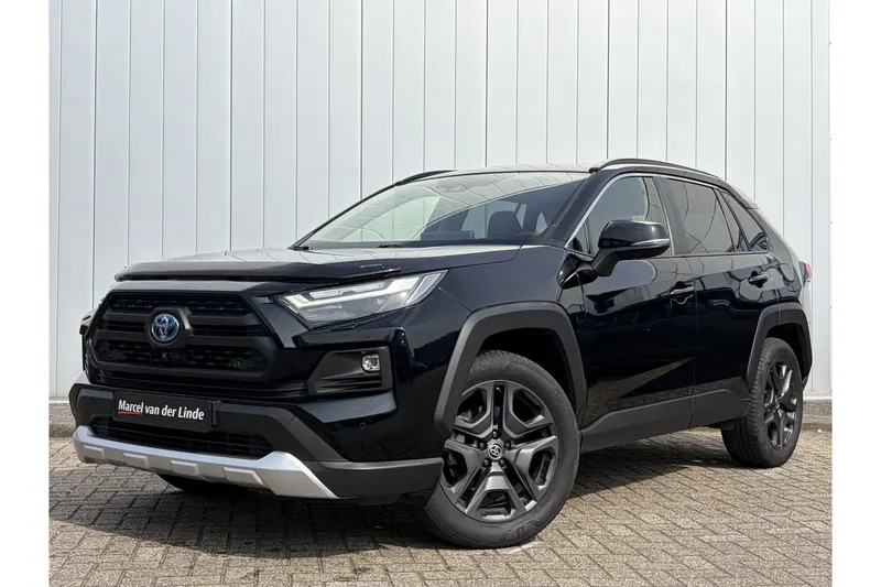 Toyota RAV4 (2023)