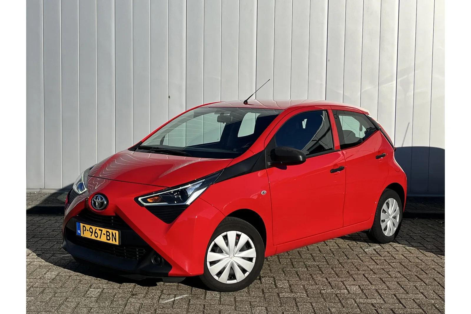 Toyota Aygo (2022) — foto 1