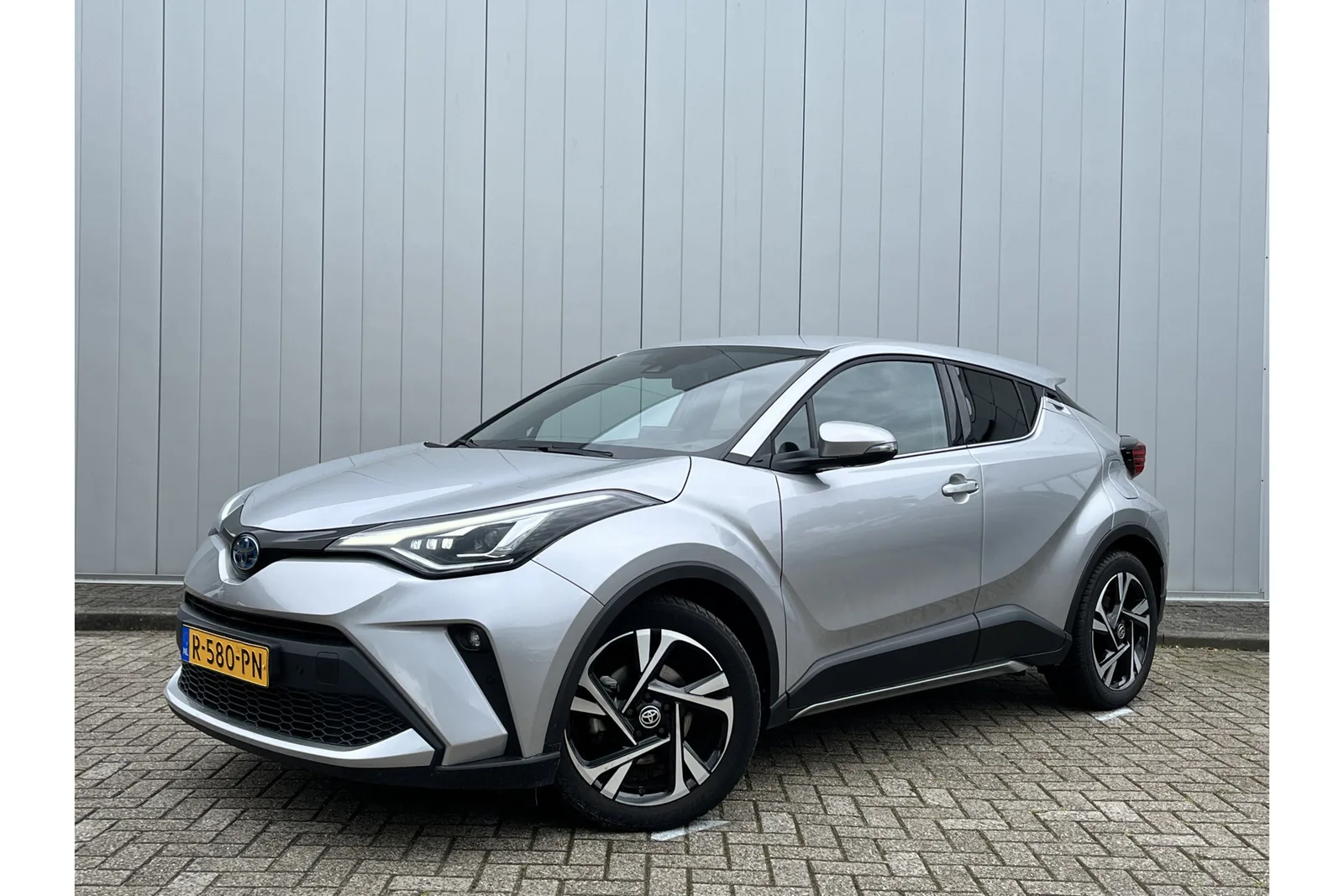 Toyota C-HR (2022) — foto 1