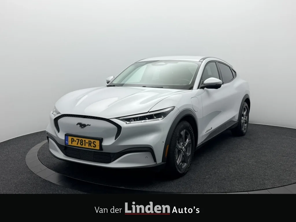 Ford Mustang (2022) — foto 1